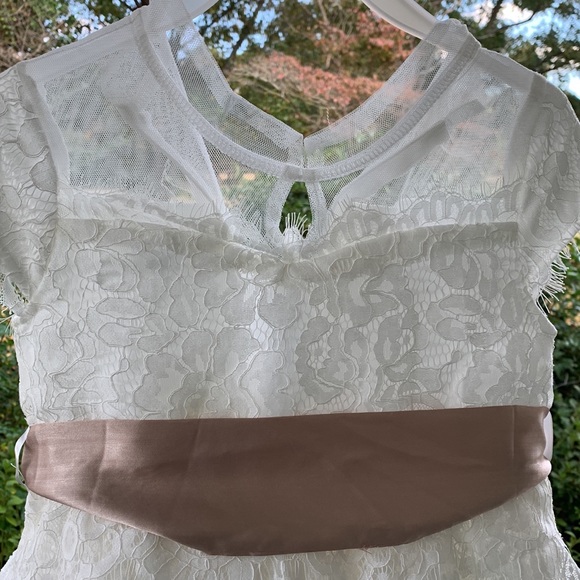 COPY - Trish Scully child dresses - Picture 3 of 8